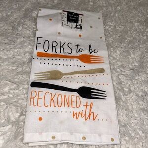 Novelty Kitchen Flour Sack Towel NEW "Forks To Be Reckoned Hg61